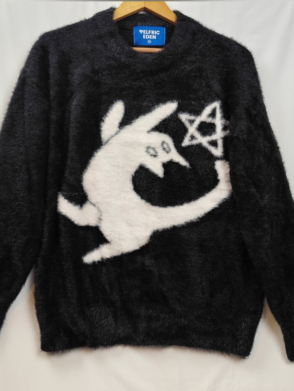 Aelfric Eden Fuzzy Cat With Star Sweater Unisex Size Small Black White